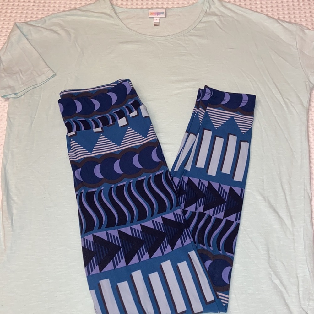 LULAROE Set OS One Size Geometric Leggings Blues & Mint Green Irma Tunic Tee
